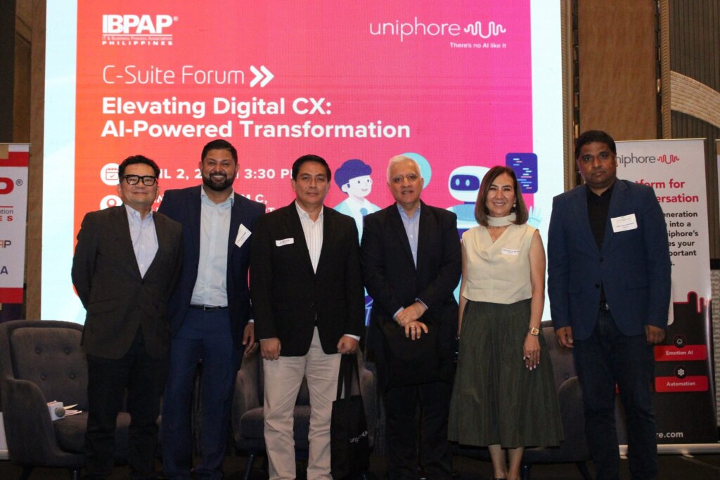 Business leaders at the IBPAP C-Suite Forum discuss AI-powered customer experience and digital transformation.