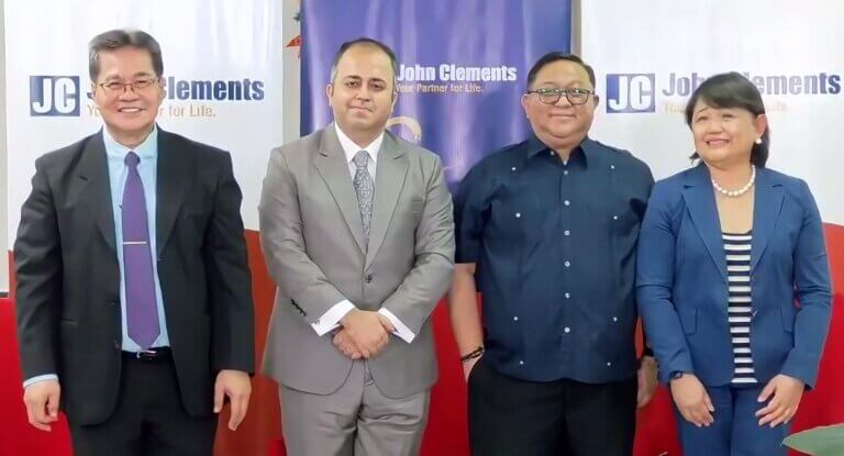 Economic briefing PH 2026 session with World Bank economist discussing Philippine economy challenges and opportunities